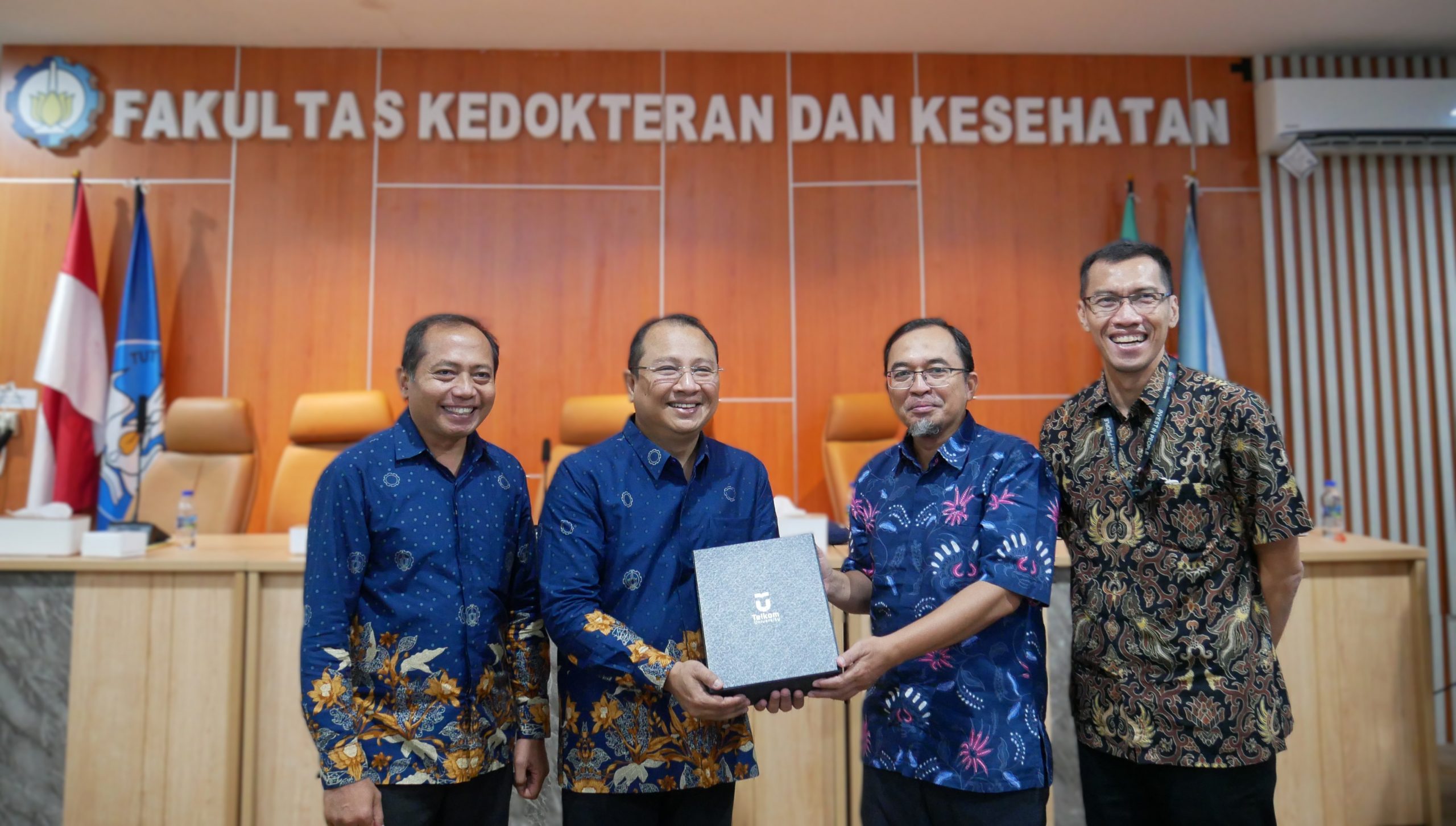 Kunjungan Telkom University ke Fakultas Kedokteran dan Kesehatan Institut Teknologi Sepuluh Nopember (ITS) Kunjungan Telkom University ke Fakultas Kedokteran dan Kesehatan Institut Teknologi Sepuluh Nopember (ITS)